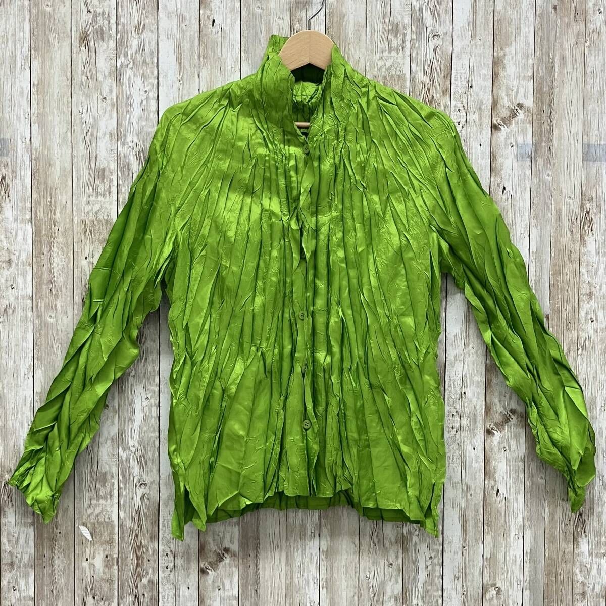 PLEATS PLEASE ISSEY MIYAKE イッセイミヤケ レディース ブラウス 長袖シャツ PP42-PJ938 サイズ3 ライトグリーン グリーン系 プリーツ生地 8,527円