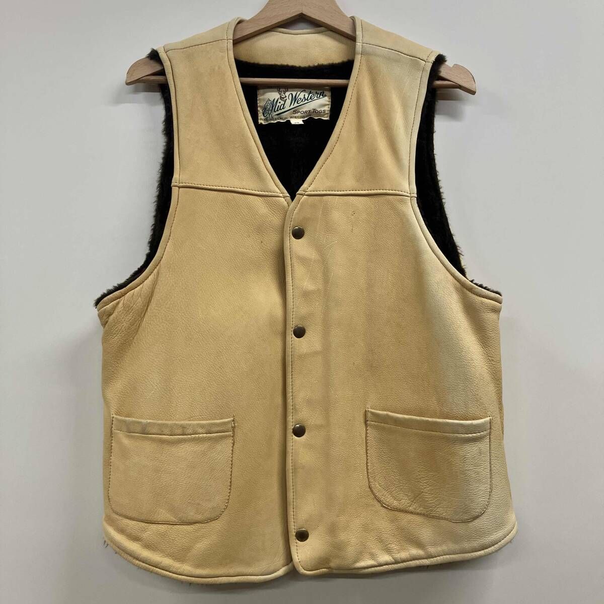 Wild Western ベスト 古着 レザーボア スナップボタン サイズ42 茶系
