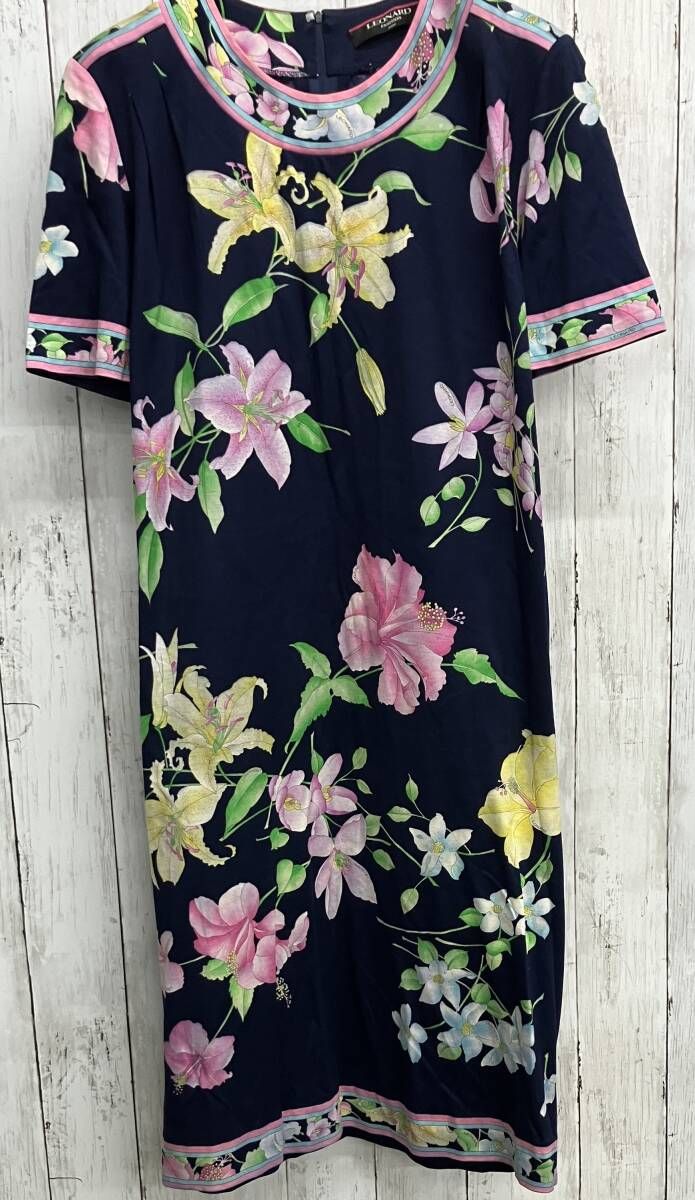 LEONARD 半袖ワンピース レオナール 総柄 花柄 百合 ネイビー size M
