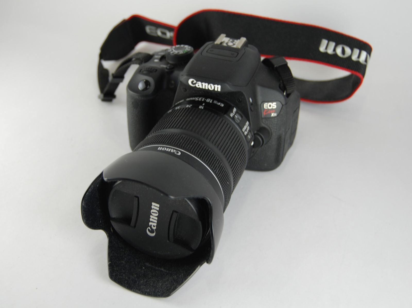 【USED/ジャンク/不動】Canonキャノン EOS kiss X7i デジタル一眼レフカメラ
