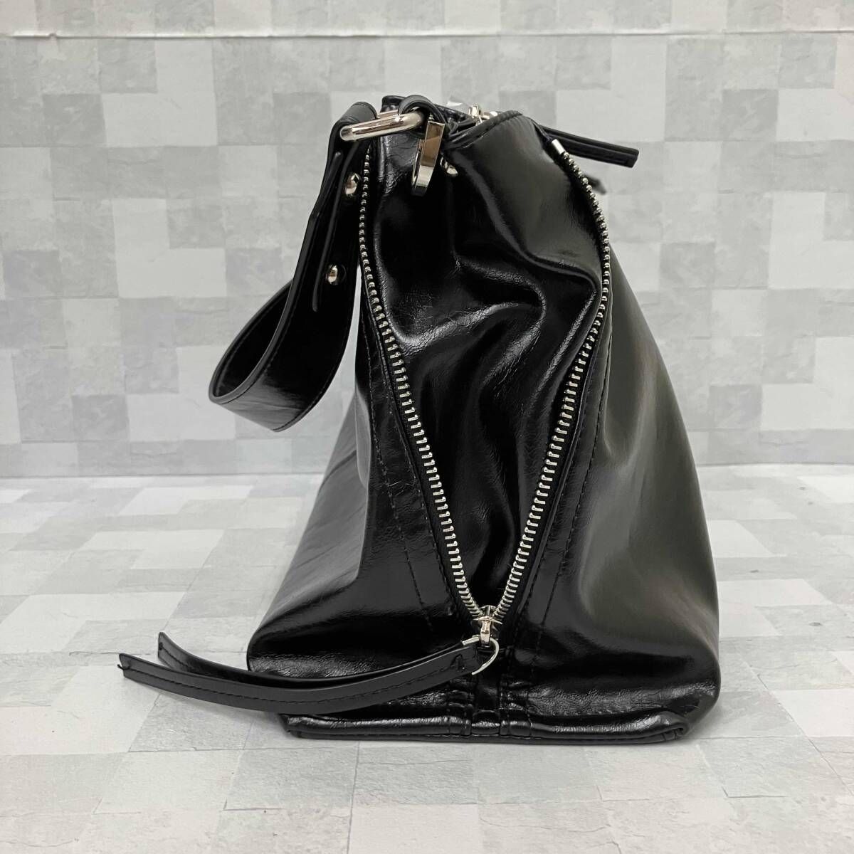 Matin Kim マーティンキム ショルダーバッグ サイドジップアップ 