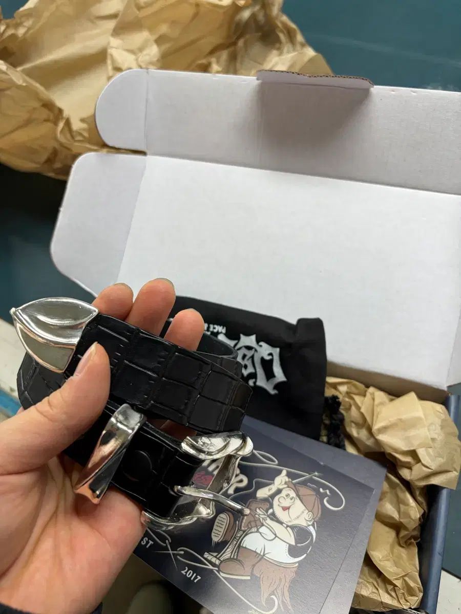 더뤡코즈 ベルト 出品