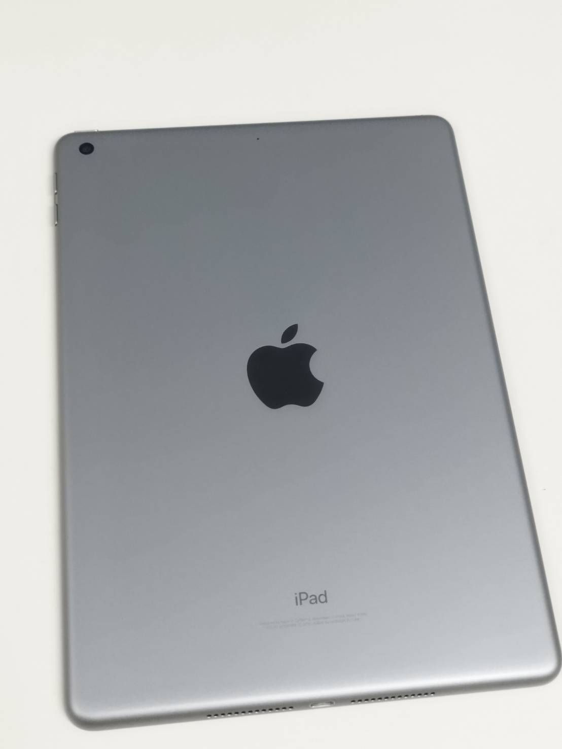 iPad 第6世代 32GB バッテリー最大容量98% 美品】iPad 第6世代 32GB Wi-Fi バッテリー100% - メルカリ