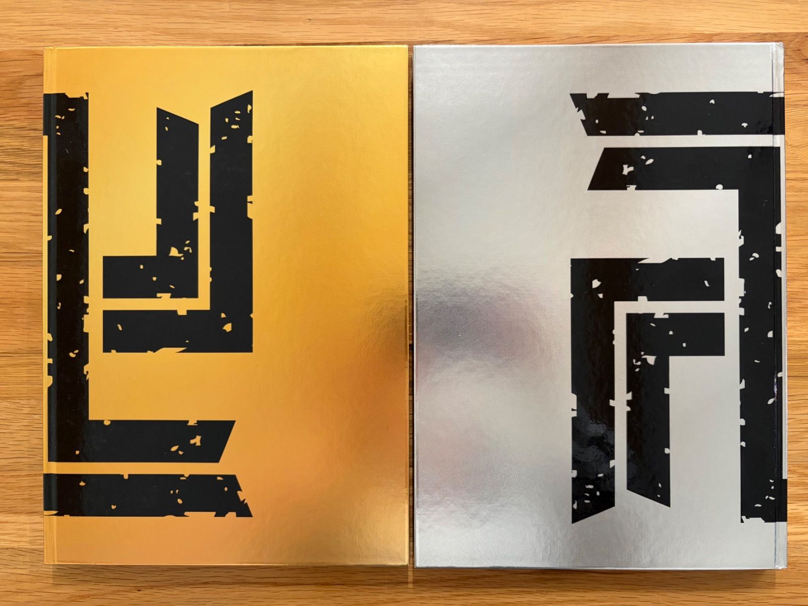 未開封】東京リベンジャーズ 最後の世界線 Gold Silver 図録 2冊 未