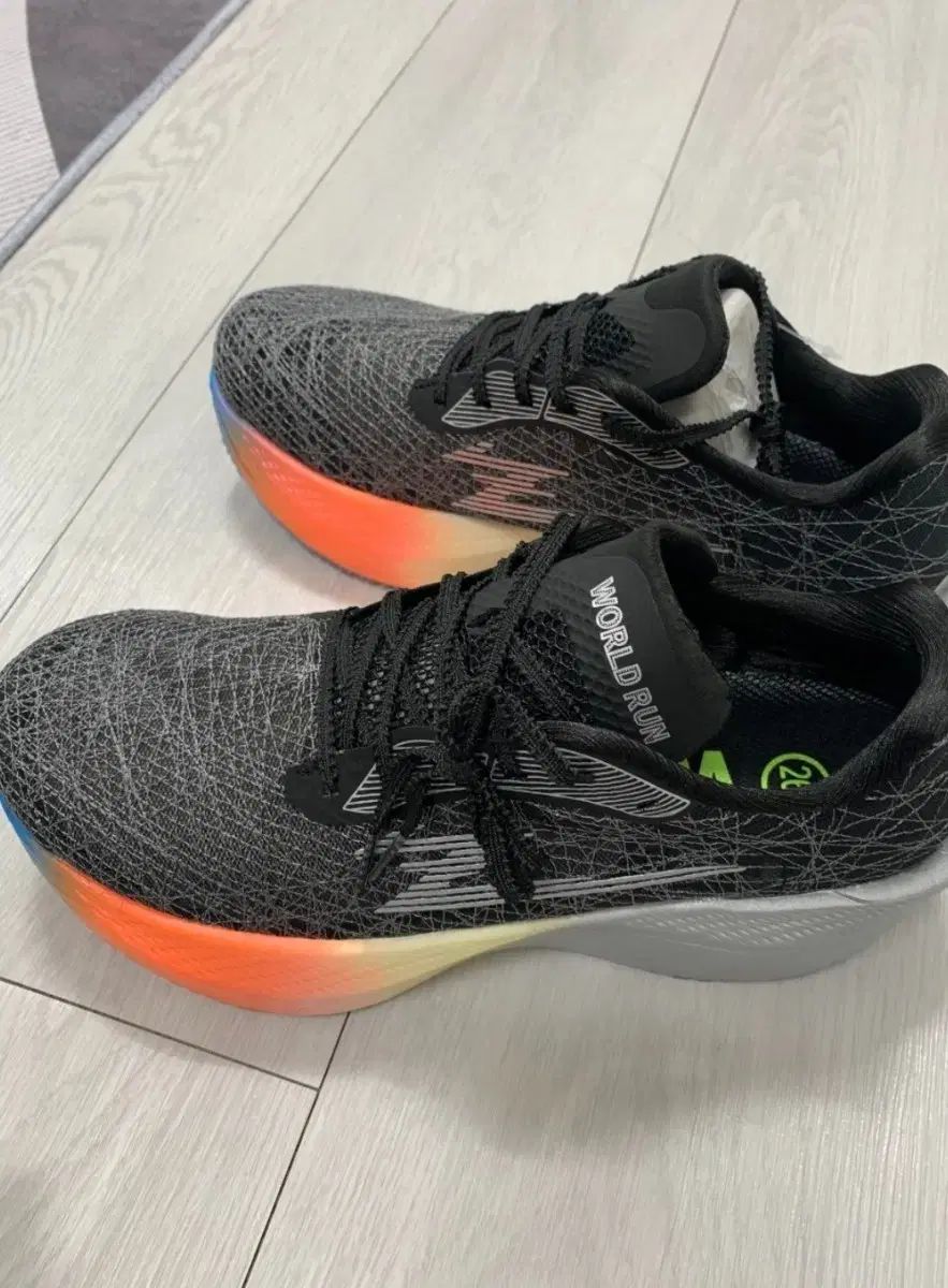 ランニングシューズ シューフライ ト 2