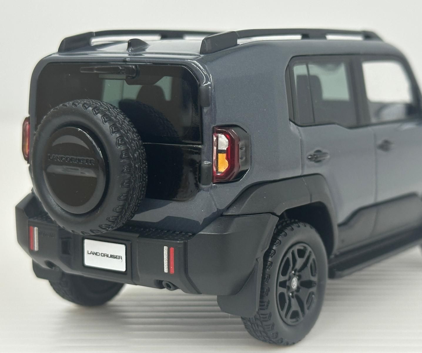 中古品】TOYOTA トヨタ カラーサンプルミニカー ランクルFJ 1M2