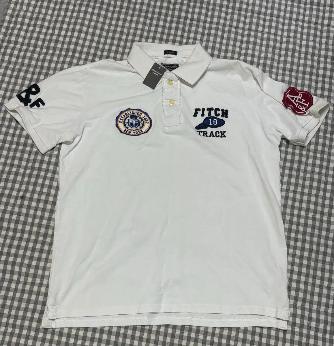 新品) Abercrombie カラーTシャツ 白 M