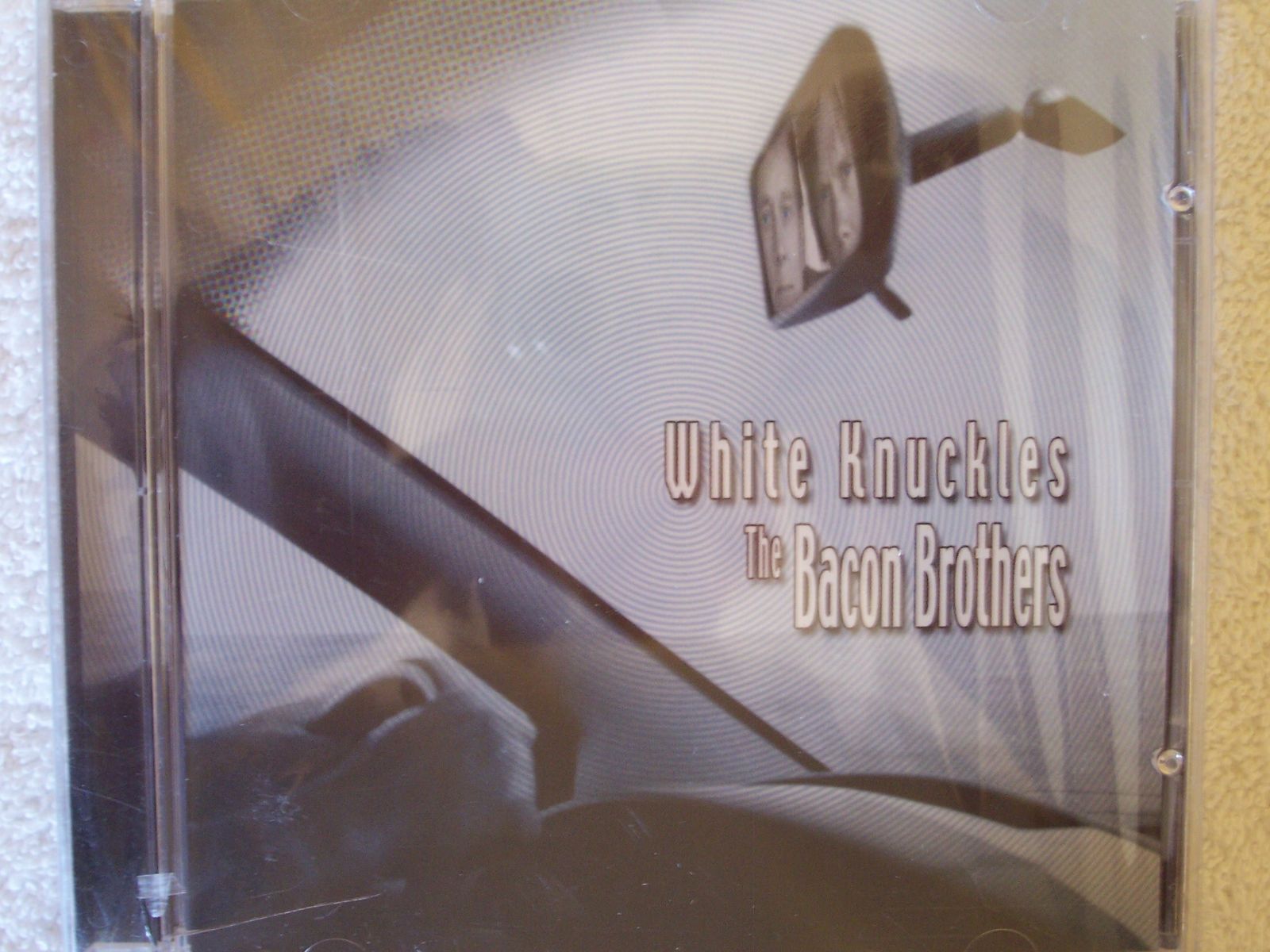 【CD】White Knuckles