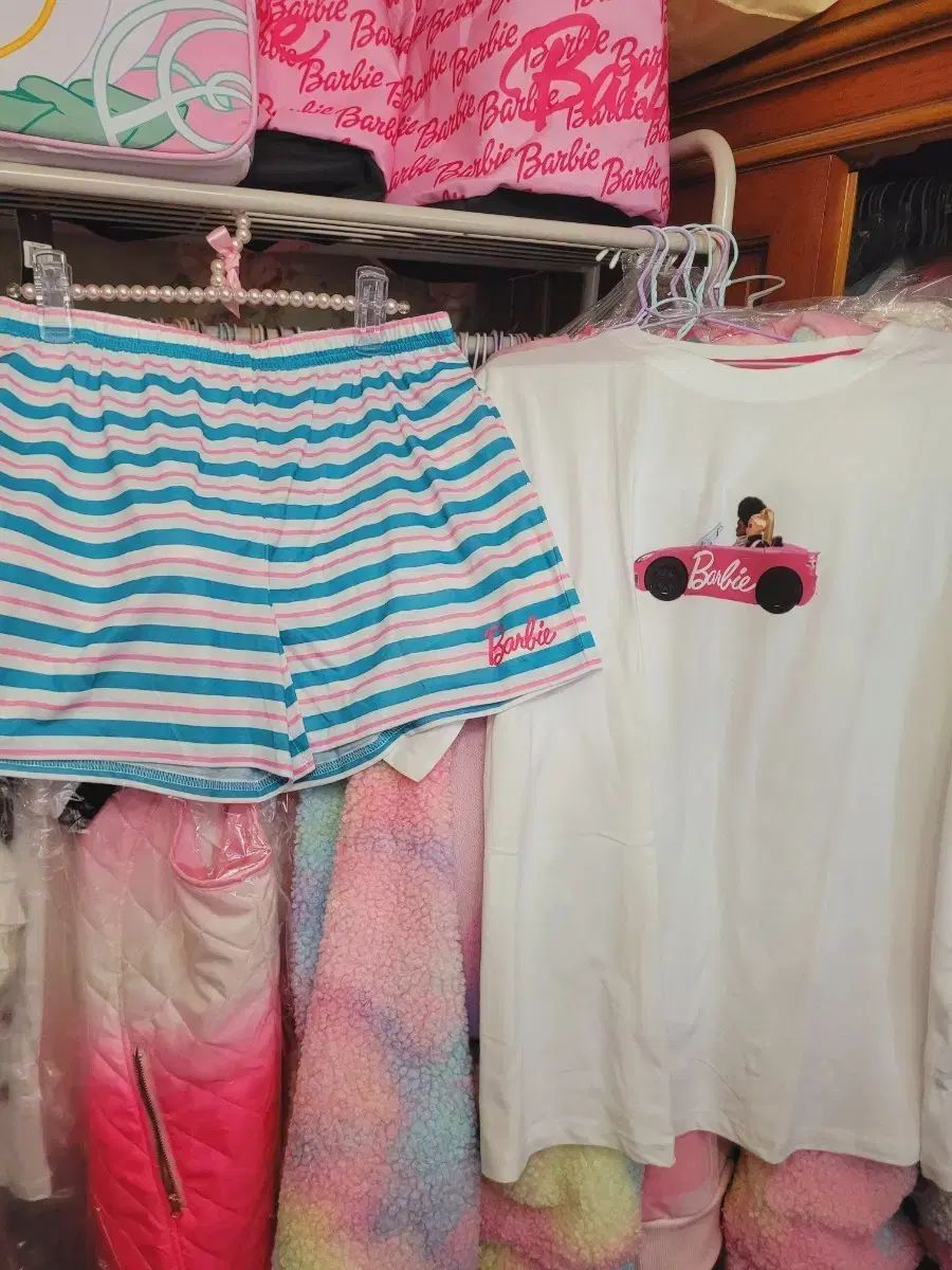 バービー 半袖 Tシャツ + ストライプ ハーフパンツ セット