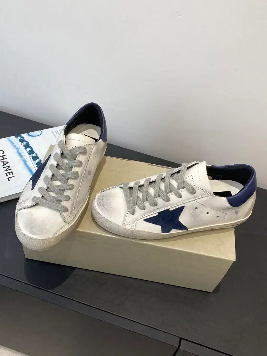 GOLDEN GOOSE ゴールデングース 白 スニーカー 235mm