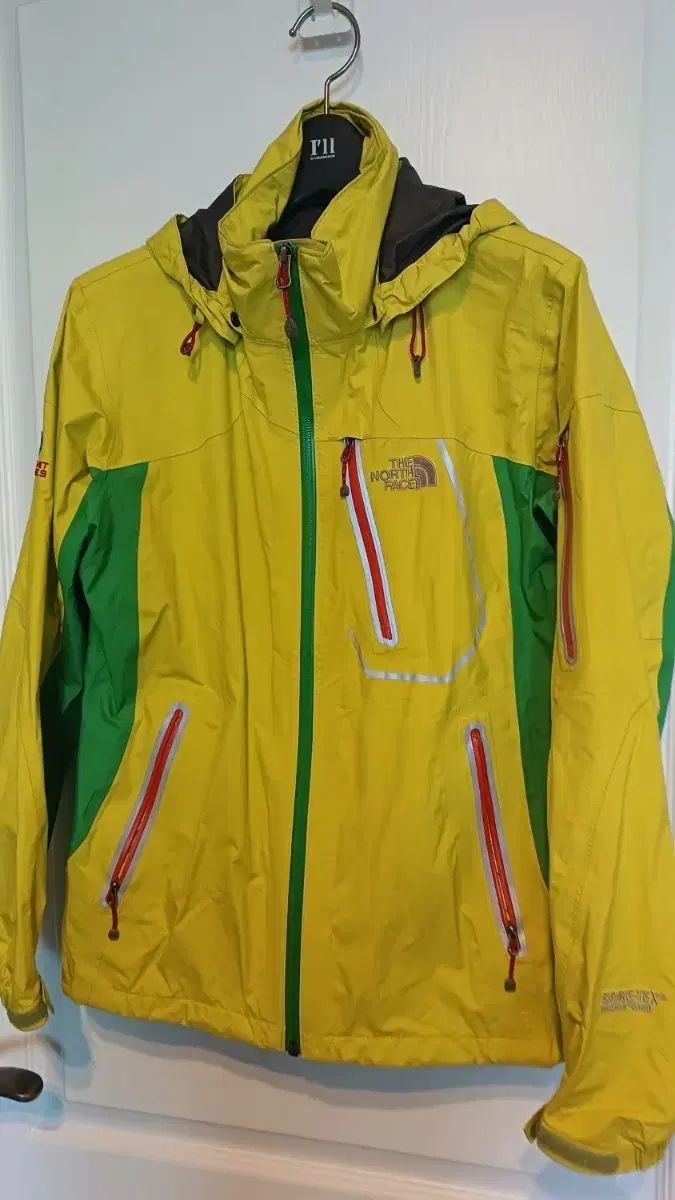 ザノースフェイス ゴアテックス (新)服 細身66 7,954円