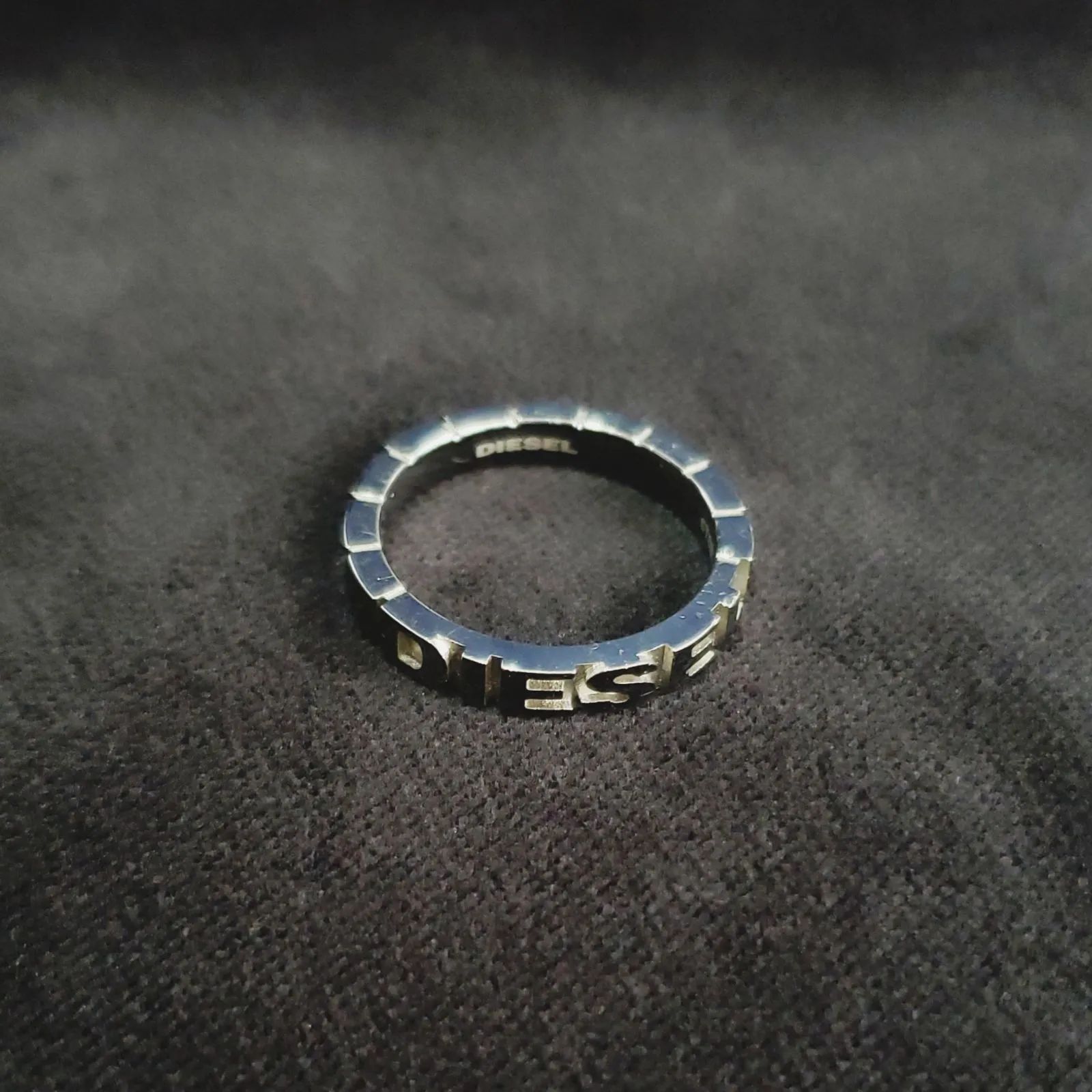 中古【 DIESEL 】ディーゼル ステンレススチール シグネチャー 立体 