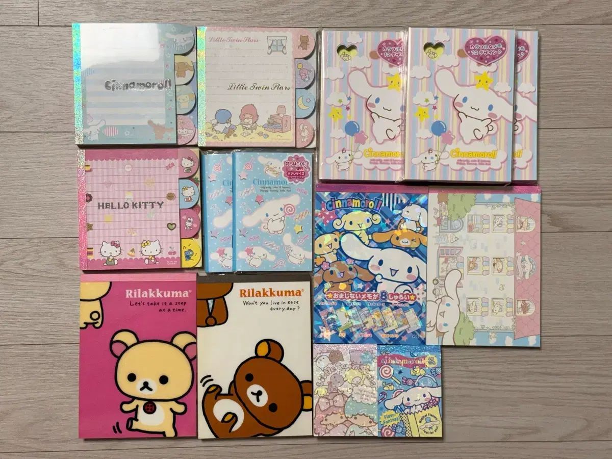 Sanrio (サンリオ) クラシック メモ帳 ノート (シナモロール、ハローキティ、リトルツインスターズ、リラックマ)