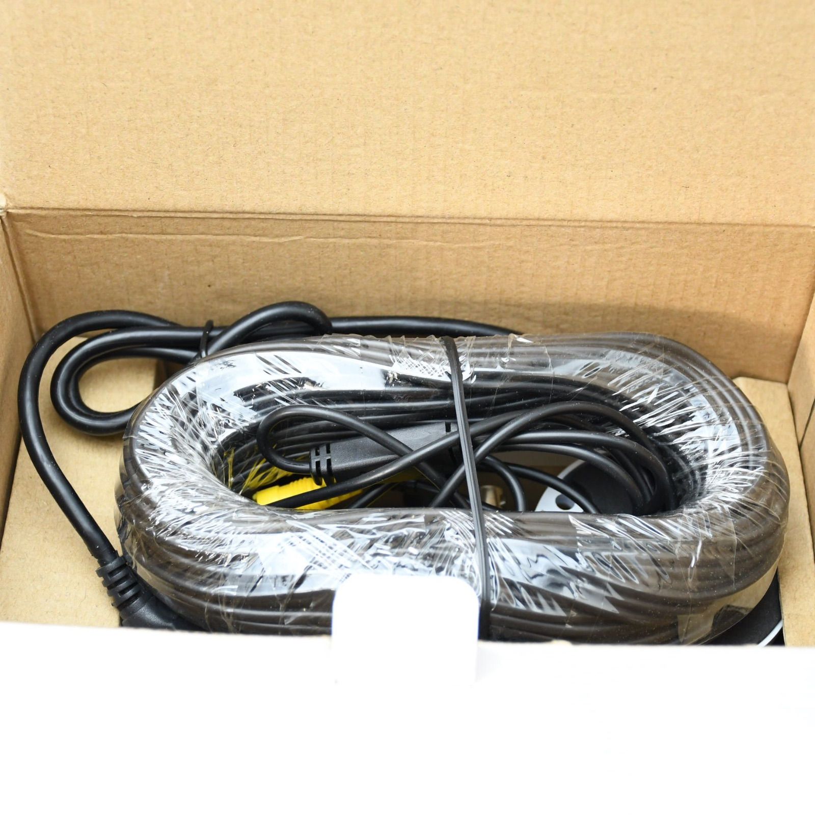 新品未使用品】NSK 防犯カメラ NS-F201C 有線式 130万画素 Fine eye