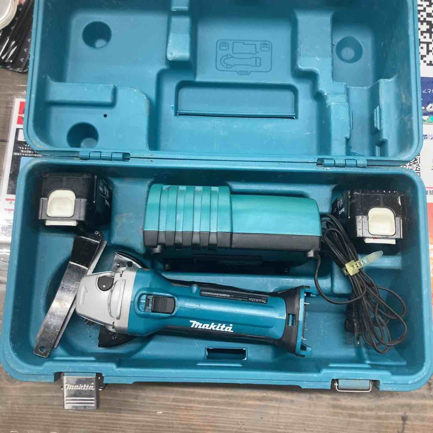 ☆マキタ(makita) 100mmコードレスディスクグラインダー GA400DRF 14.4V対応【戸田店】