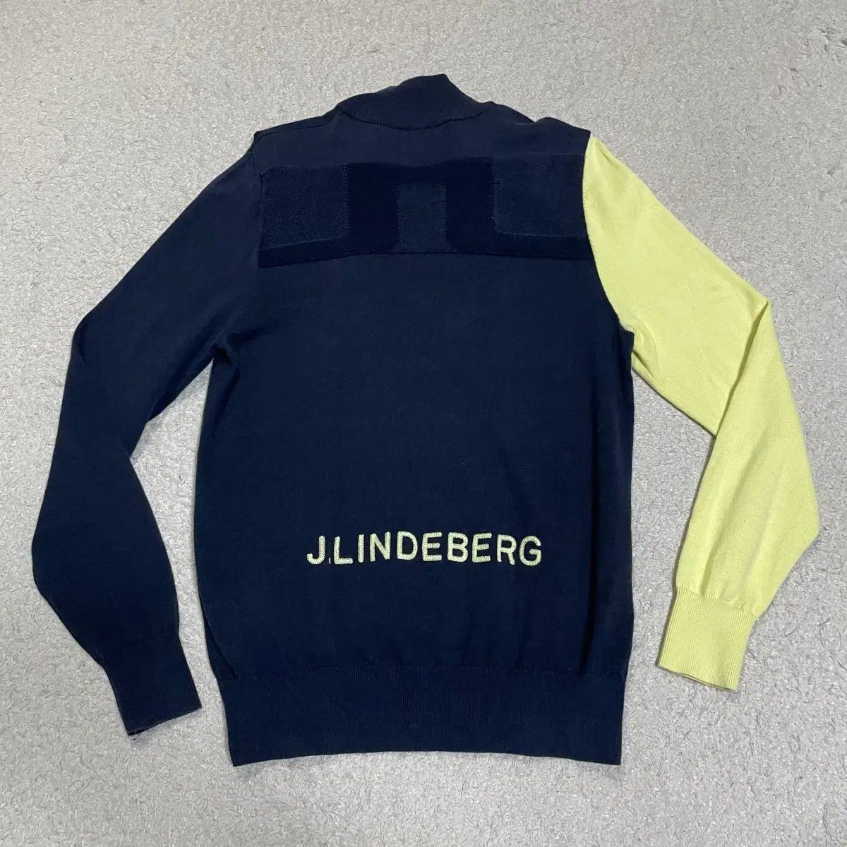 J.LINDEBERG(J.リンドバーグ) ネイビー/黄色 ハーフジップ ニット m