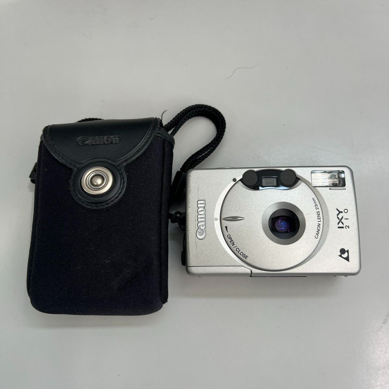 Canon IXY 210 フィルムカメラ 箱付き 付属品完備 APS Canon IXY 210 APS フィルムカメラ コンパクトカメラ ケース付 A278-0