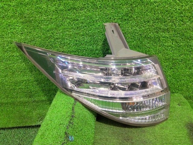 純正オプション エスティマ DBA-ACR50W 55 AHR 左 テール ランプ ライト アエラス Sパッケージ 8人 2AZ-FE 202 08538-28100