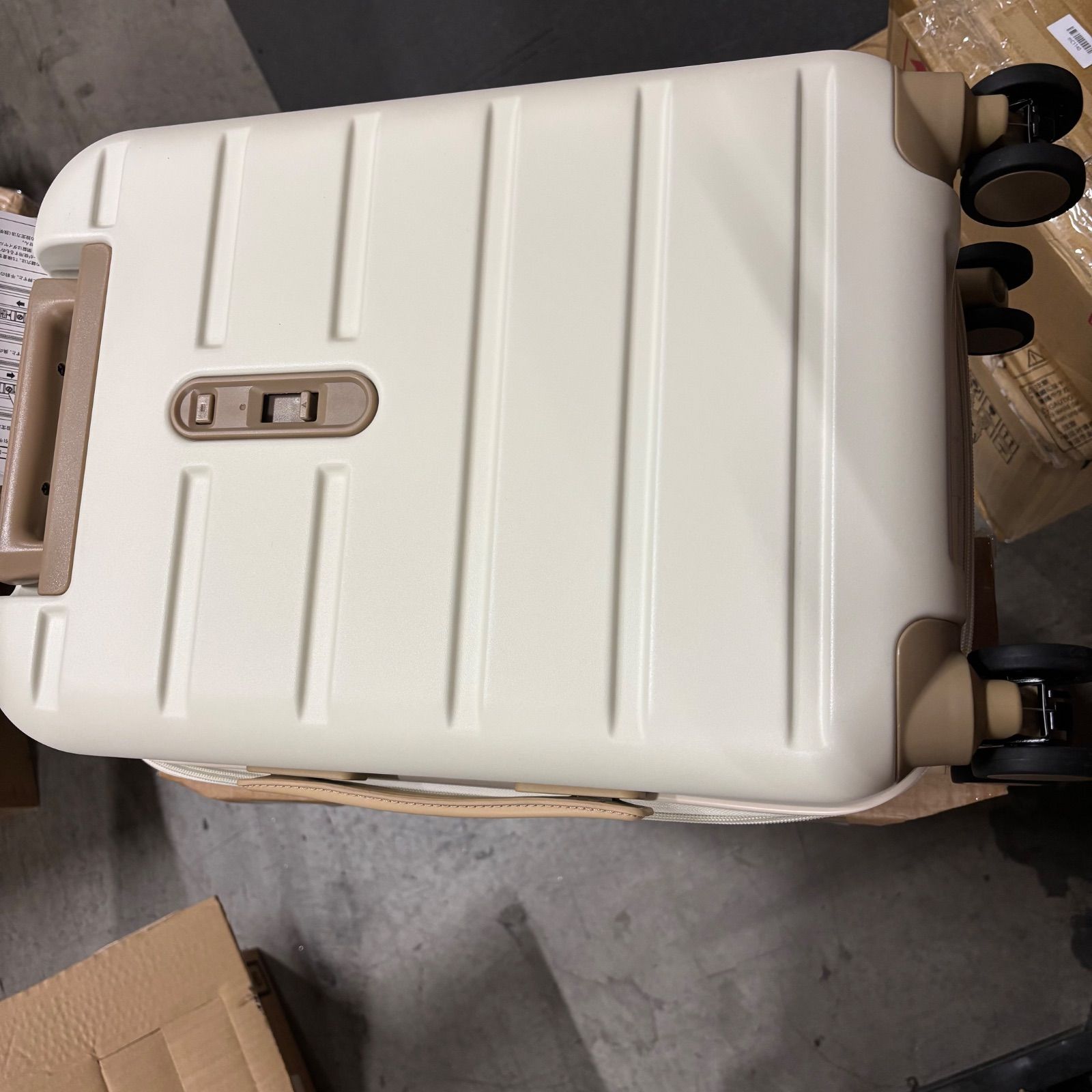 未使用 29L [エース] スーツケース キャリーケース アイボリー Sサイズ