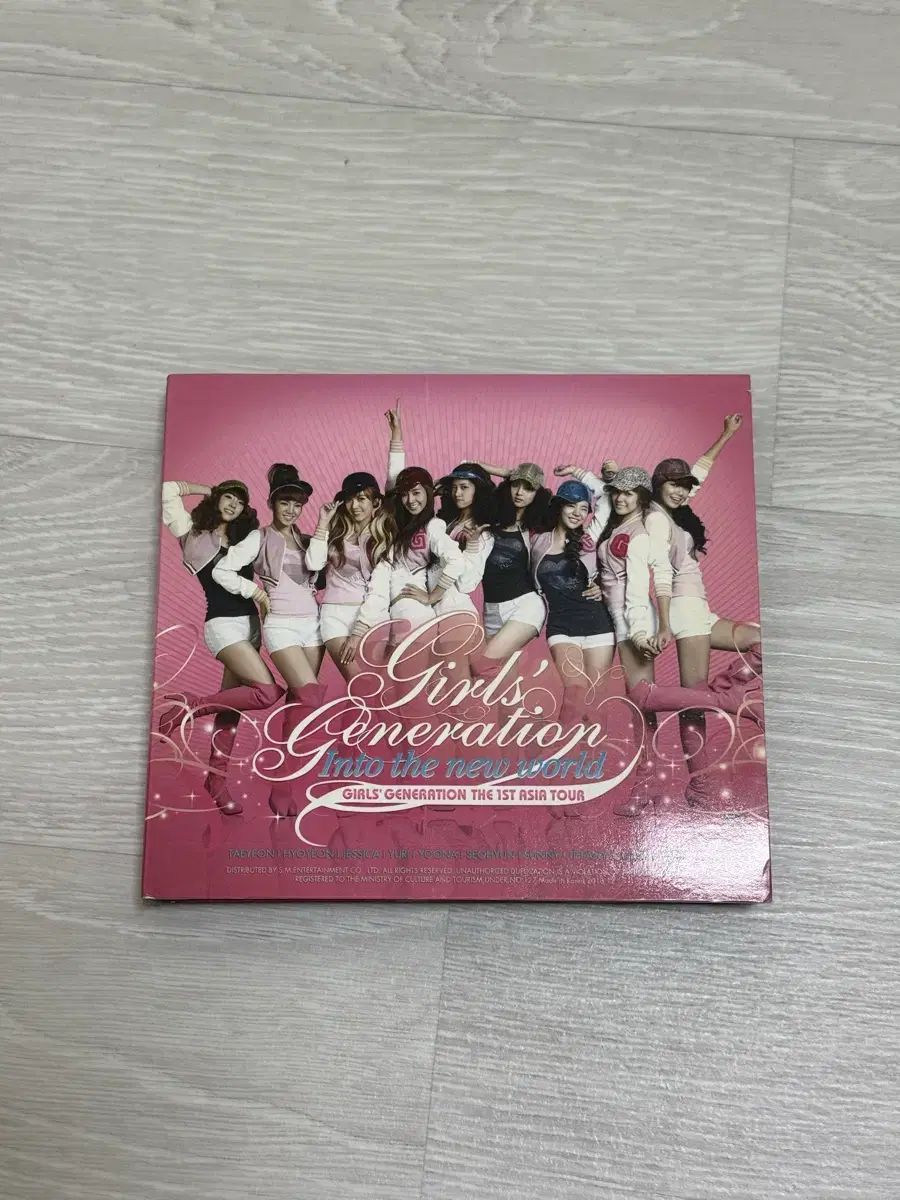 GIRLS' GENERATION(少女時代・SNSD) <into the new world> コンサート DVD アルバム