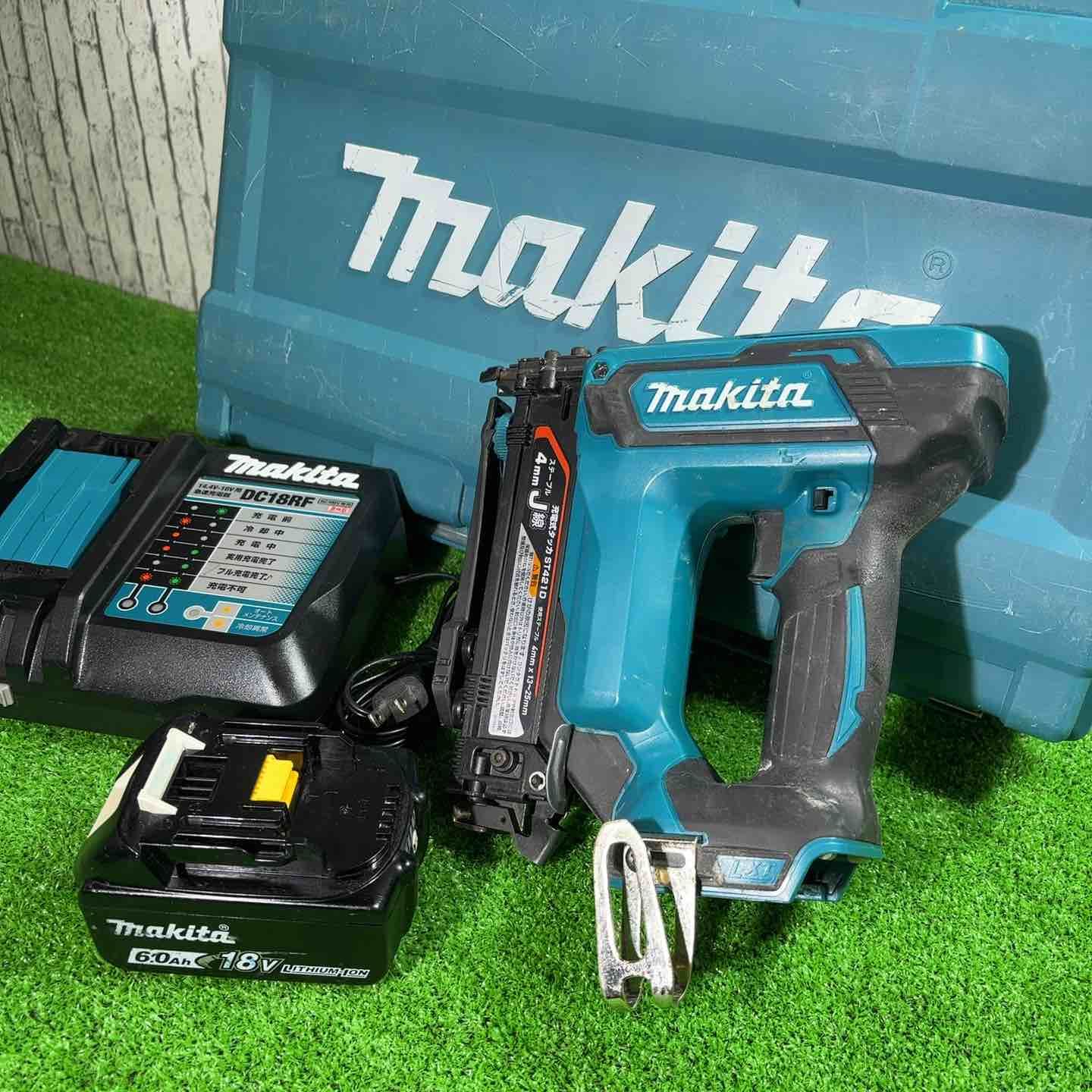 ★マキタ(makita) コードレスタッカ 18V ST421DRG 動作確認済【川口店】