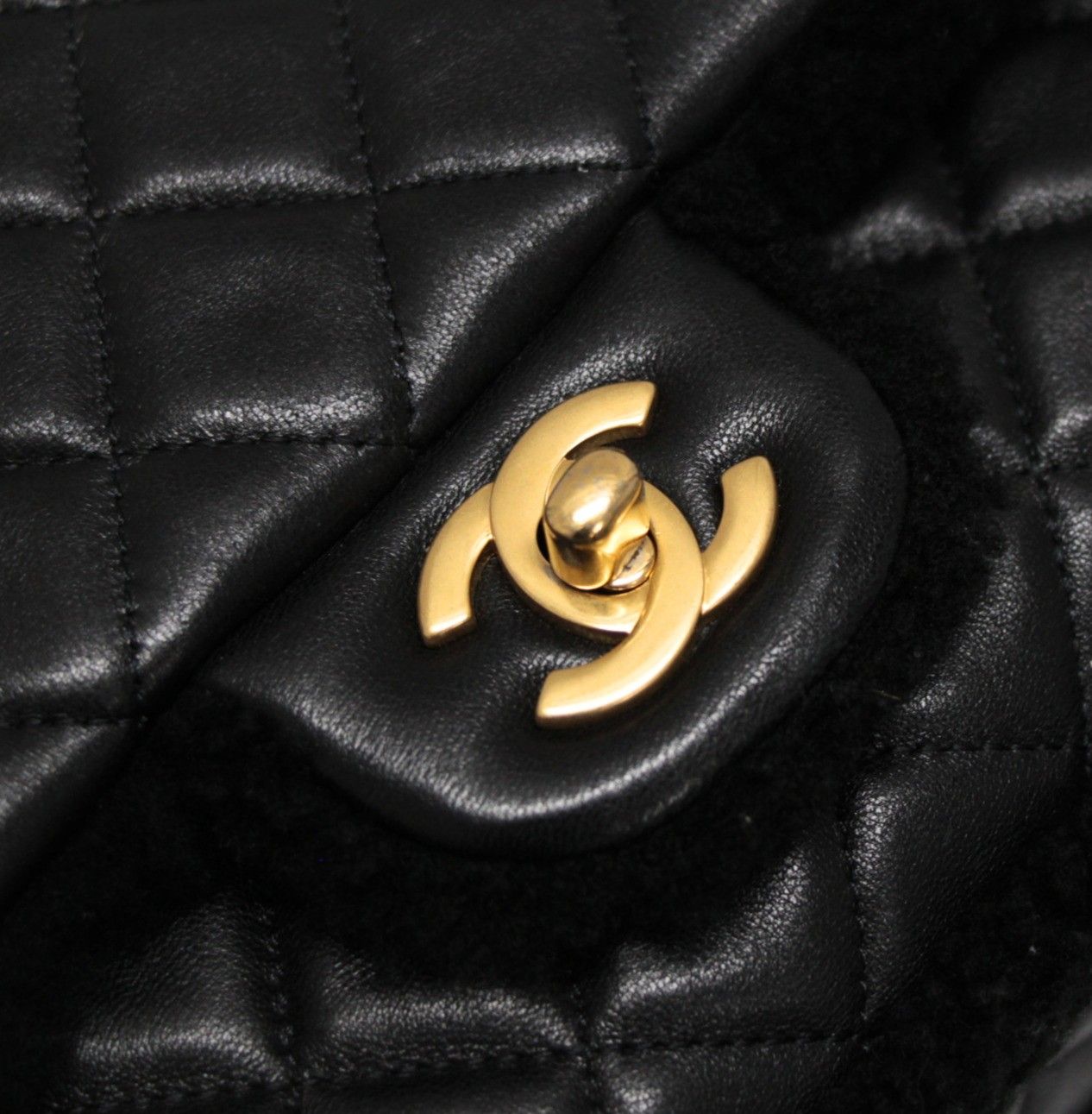美品 シャネル CHANEL マトラッセ25 マフフラップ チェーンショルダー 