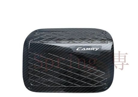 カムリ70系 G X WS 給油口カバー カーボン柄 両面テープ付き F