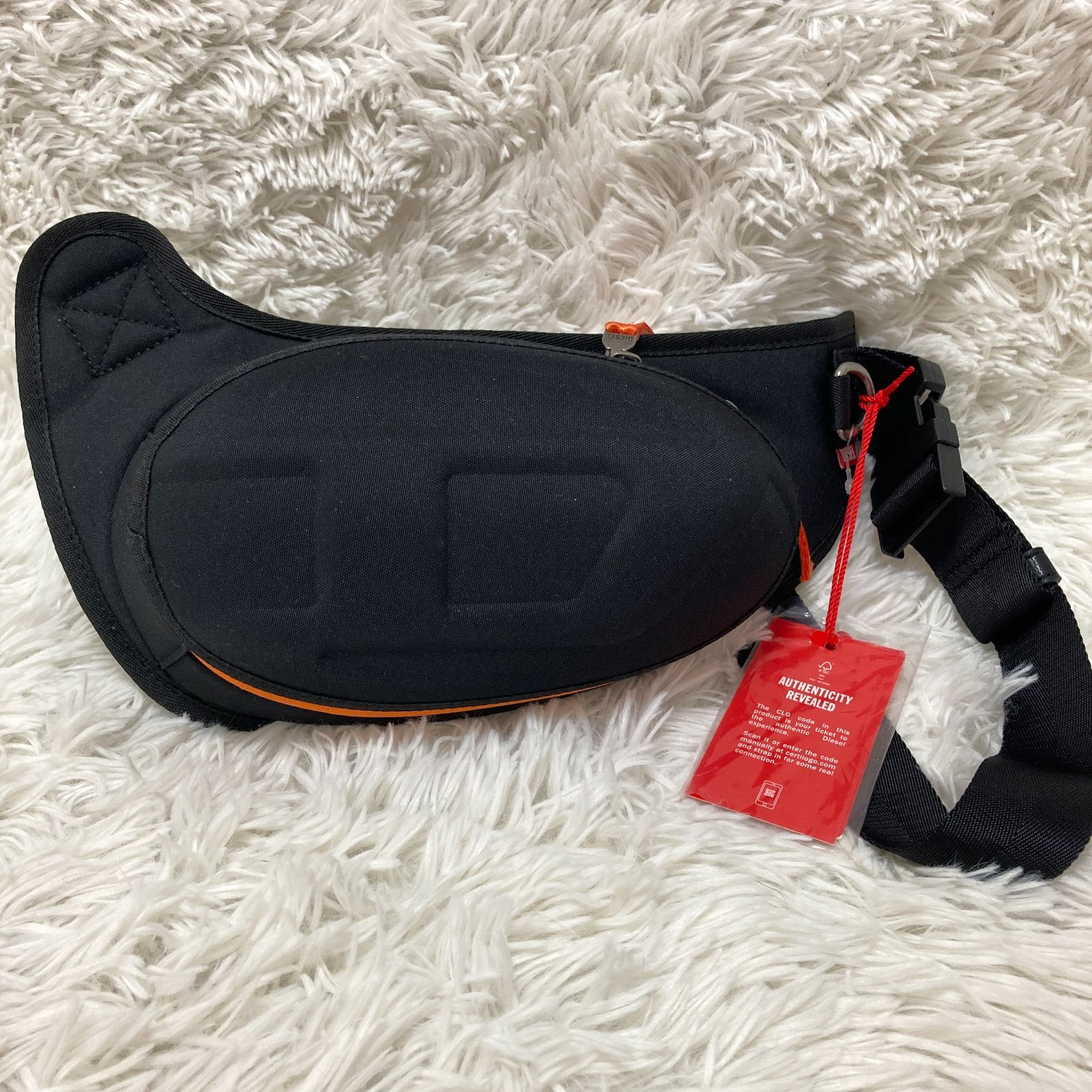 ディーゼル DIESEL ボディバッグ ウエストバッグ 立体ロゴ ブラック