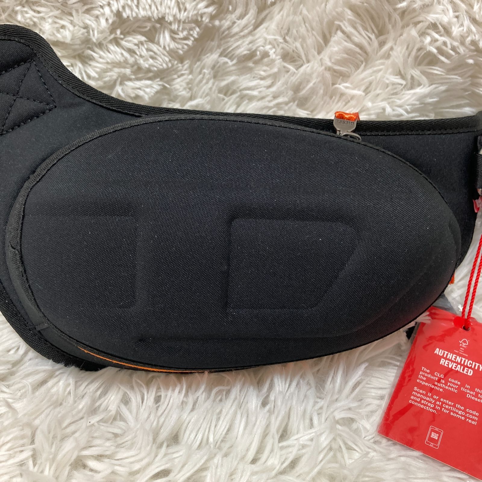 ディーゼル DIESEL ボディバッグ ウエストバッグ 立体ロゴ ブラック