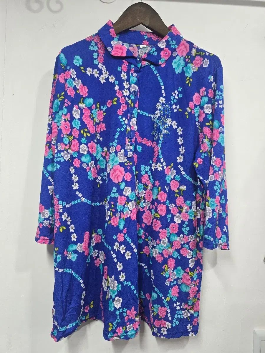 フラワー パータン ブルー ロング シャツ