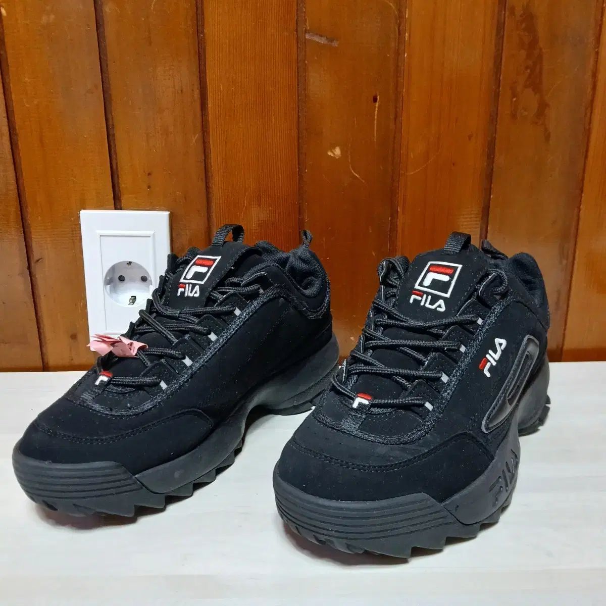 (175) FILA スニーカー 245mm