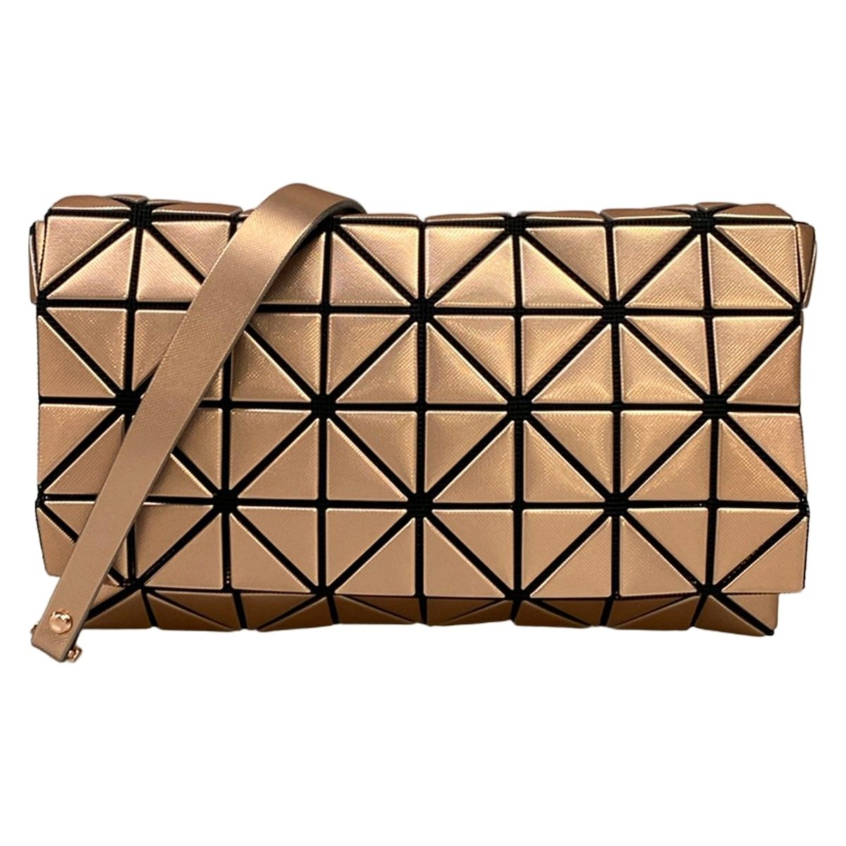 BAOBAO ISSEYMIYAKE(バオバオイッセイミヤケ) ショルダーバッグ美品 プラチナム コフレ BB31AG173 ピンクゴールド×黒 チェーンショルダー
