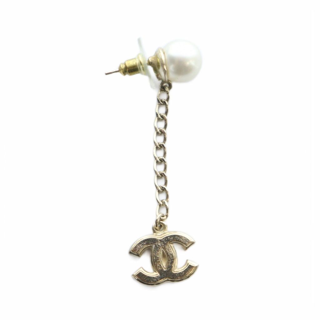 シャネル CHANEL ピアス アクセサリー 片耳のみ フェイクパール ライン