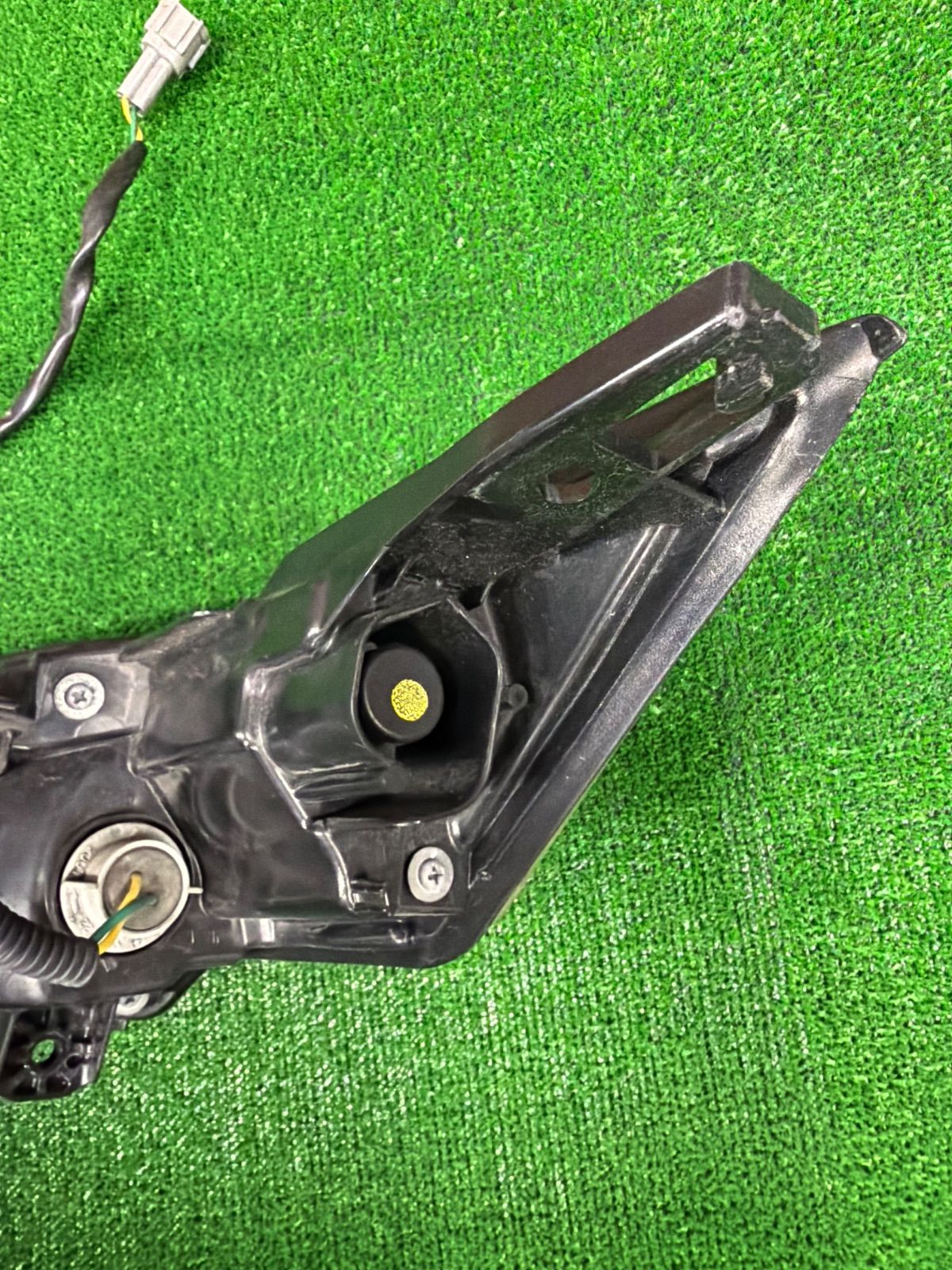 日産 セレナ C27 GC27 純正 右側 フロントウィンカー KOITO 210-23788