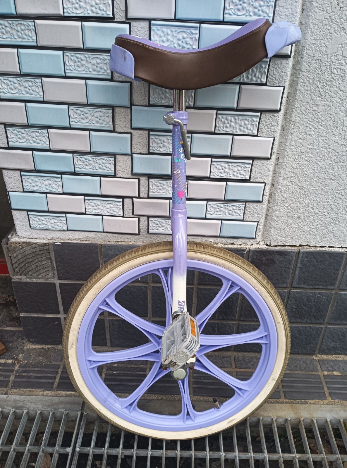 【動作良好】ブリヂストン 一輪車 スケアクロウ 18インチ