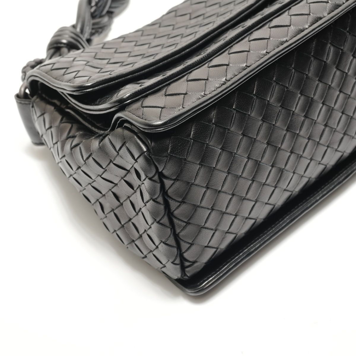 BOTTEGAVENETA ボッテガヴェネタ ショルダーバッグ イントレチャート【中古】