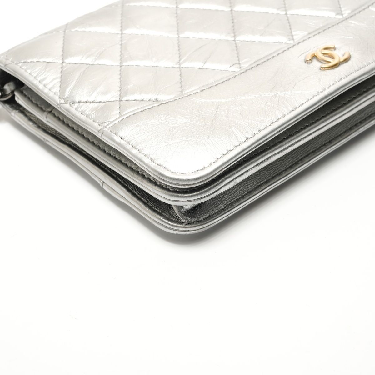 CHANEL シャネル ショルダーバッグ 24番台 マトラッセ ラムスキンチェーンウォレット【中古】 CHANEL シャネル ショルダーバッグ 24番台 マトラッセ ラムスキンチェーンウォレット【中古】