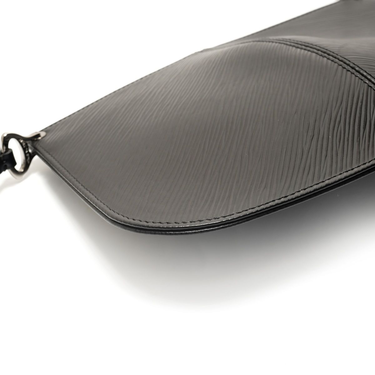 LOUIS VUITTON ルイ・ヴィトン ショルダーバッグ ポシェット・ドゥミリュンヌ エピ【中古】 LOUIS VUITTON ルイ・ヴィトン ショルダーバッグ ポシェット・ドゥミリュンヌ エピ【中古】