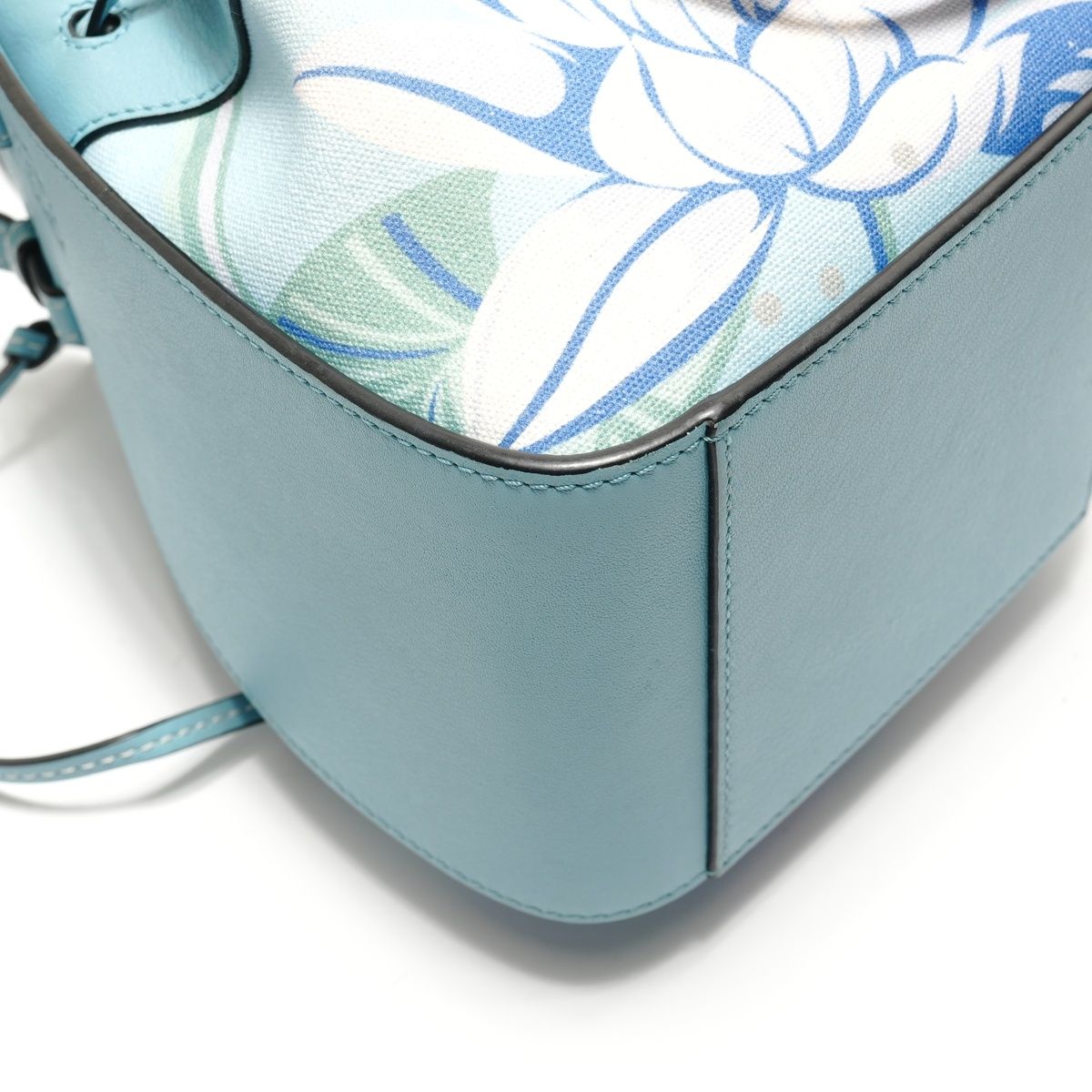 LOEWE ロエベ ショルダーバッグ ハンモック パウラズイビザ コレクション【中古】 LOEWE ロエベ ショルダーバッグ ハンモック パウラズイビザ コレクション【中古】