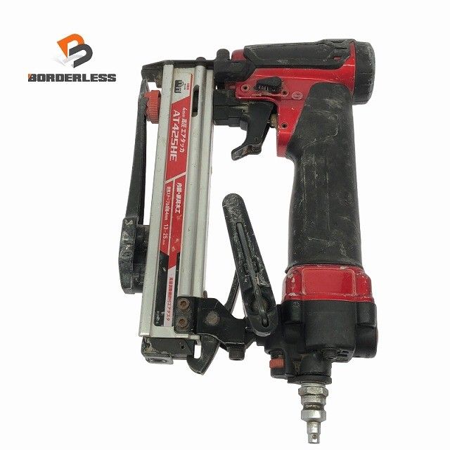 ☆中古品☆makita マキタ 高圧 エアタッカー AT425HE 赤 ステープル幅J線4mm 長さ25mm エアータッカー エア工具128282