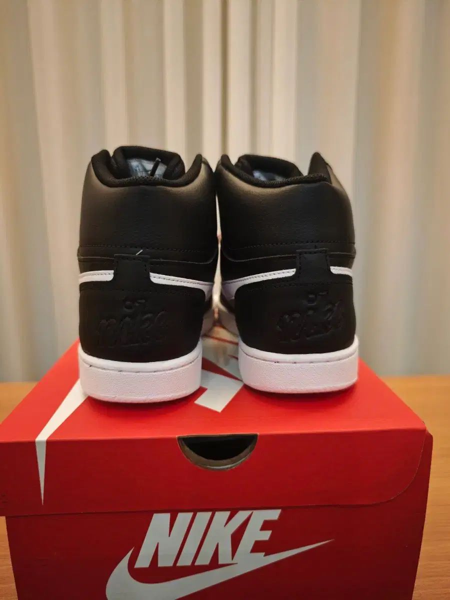 (衝撃プライス) NIKE エバノン MID 275mm (衝撃プライス) NIKE エバノン MID 275mm