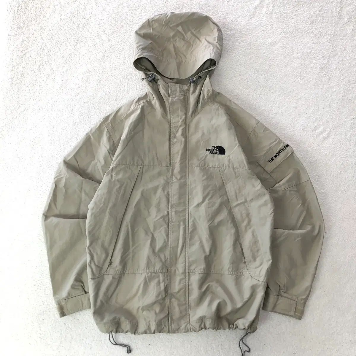 THE NORTH FACE ザノースフェイス カーキ ベージュ ウィンドブレーカー