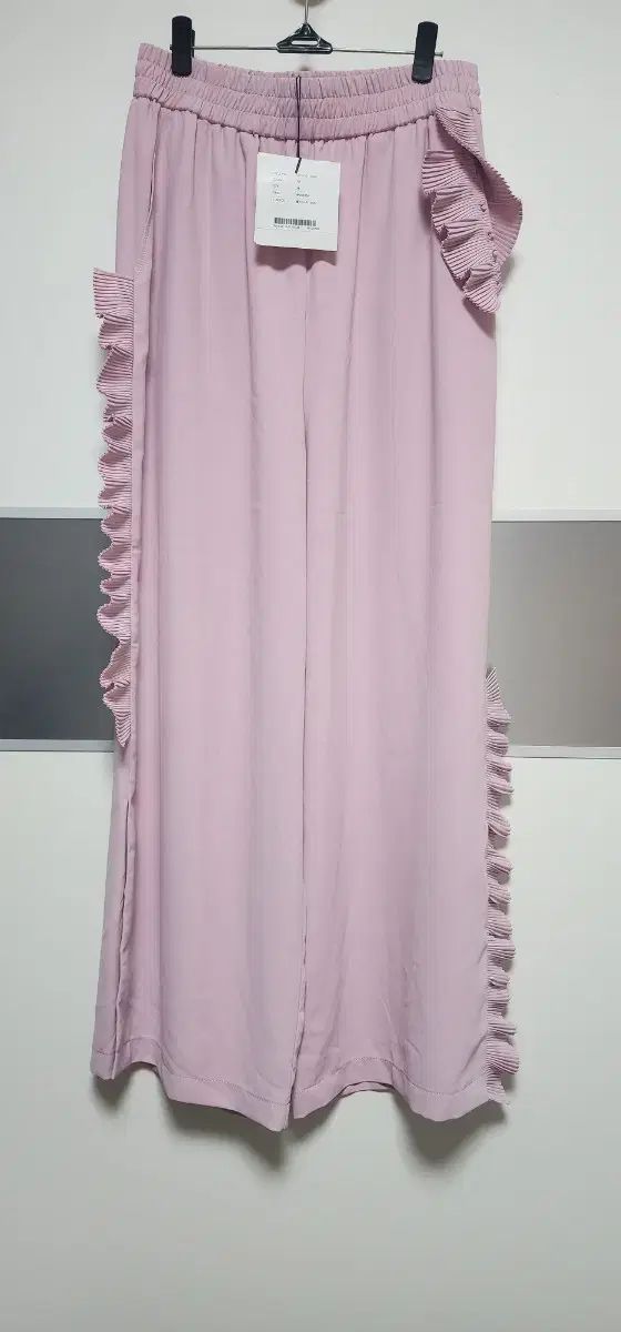 ラキシューエツ フリル ピンク ワイド パンツ