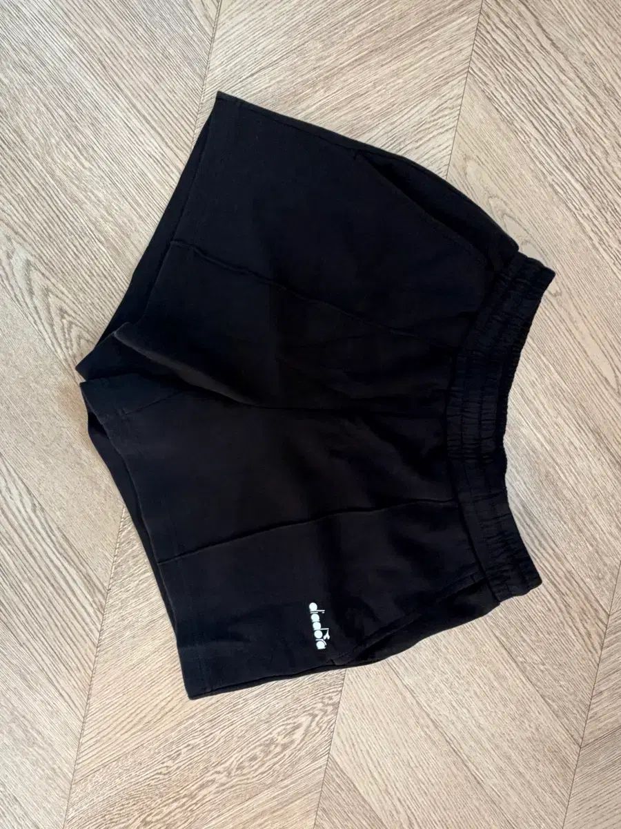 Diadora heritage ハーフパンツ