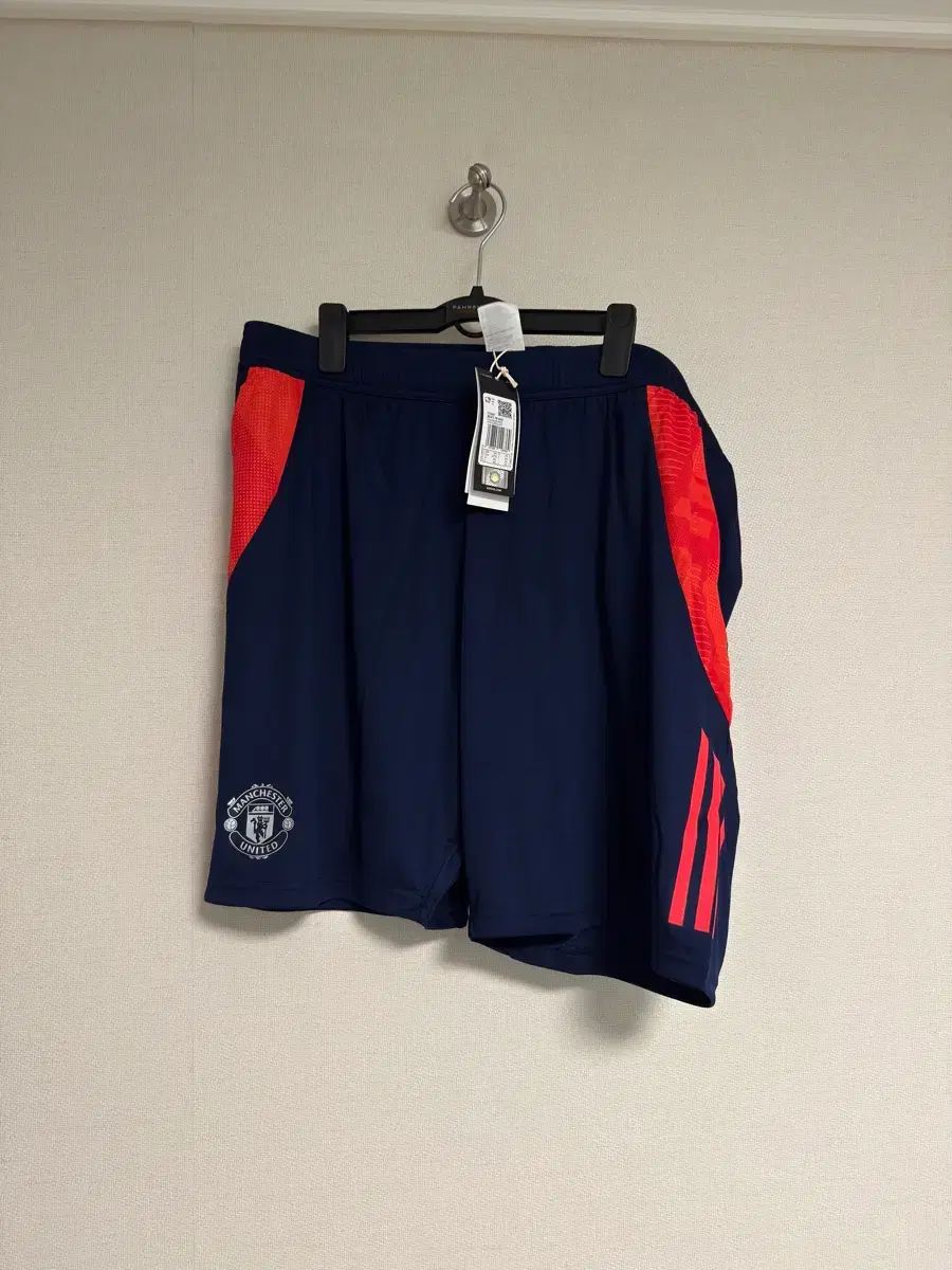 24-25 MANCHESTER UNITED FC トレーニング ショーツ