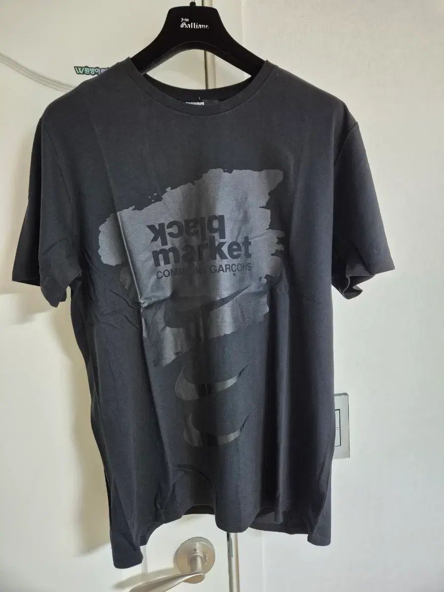 コム・デ・ギャルソン x NIKE コラボ ブラックマーケット 半袖 Tシャツ ブラック