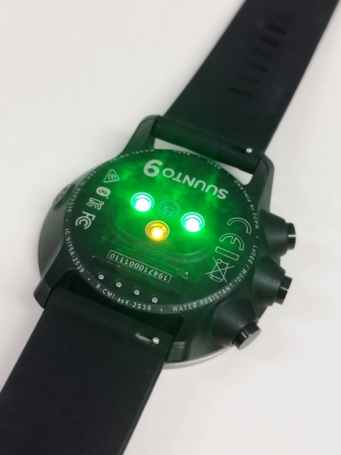 良品】SUUNTO9 スマートウォッチ OW183 - メルカリ