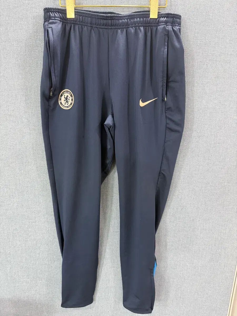 24-25 チェルシー ストライク パンツ 海外 M サイズ 出品