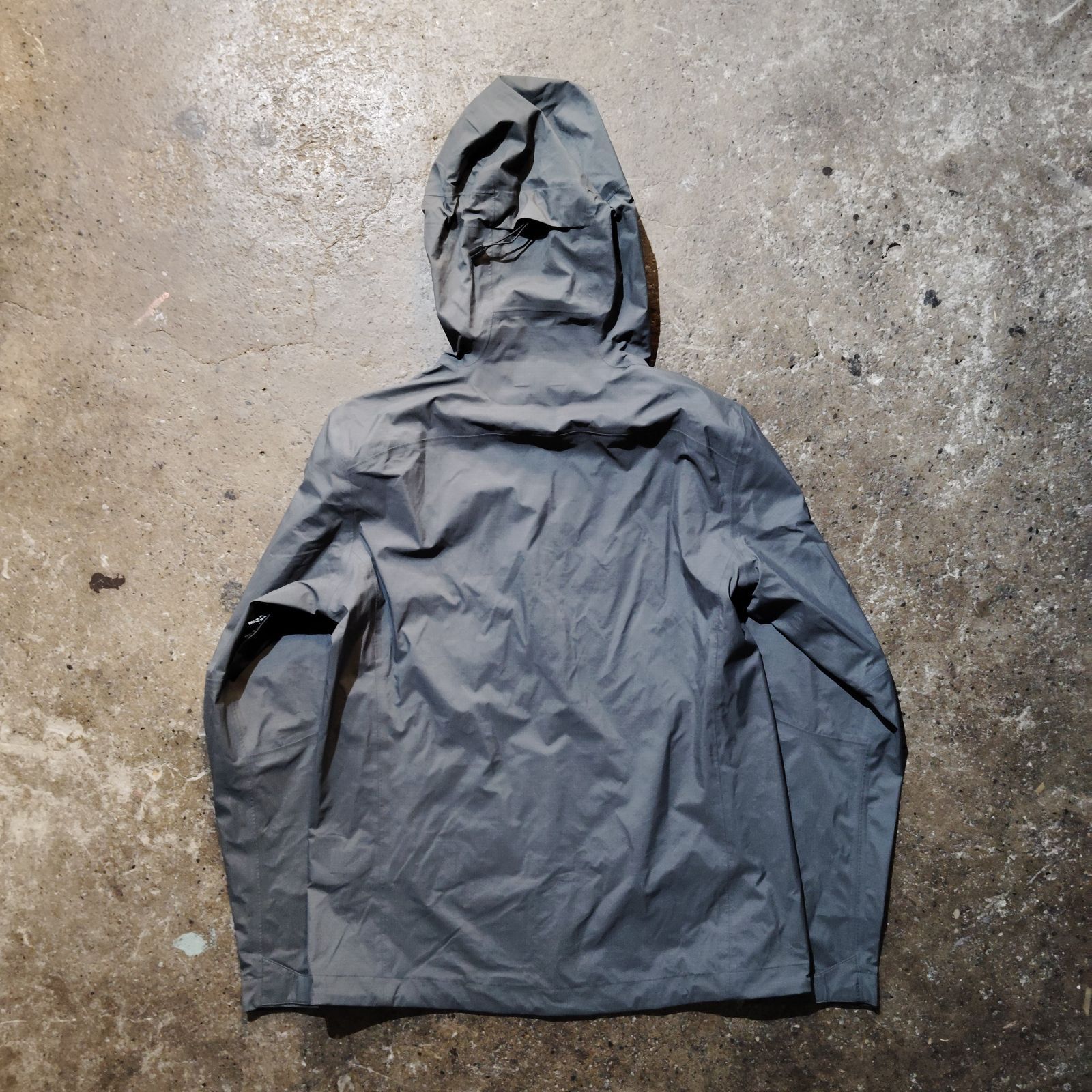 Patagonia メンズ・グラナイト・クレスト・レイン・ジャケット Forge 