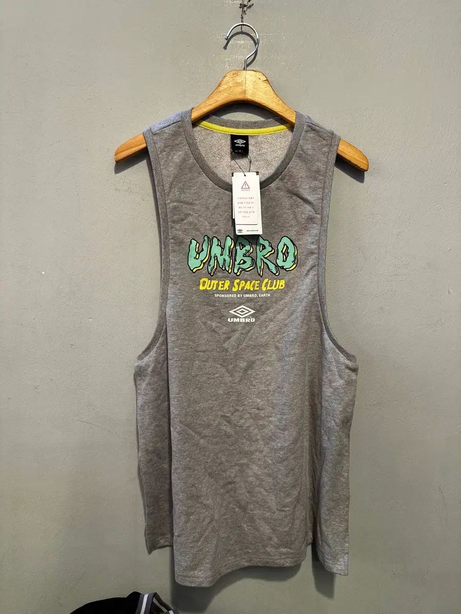 アンブロ 正規品 新品 ノースリーブ